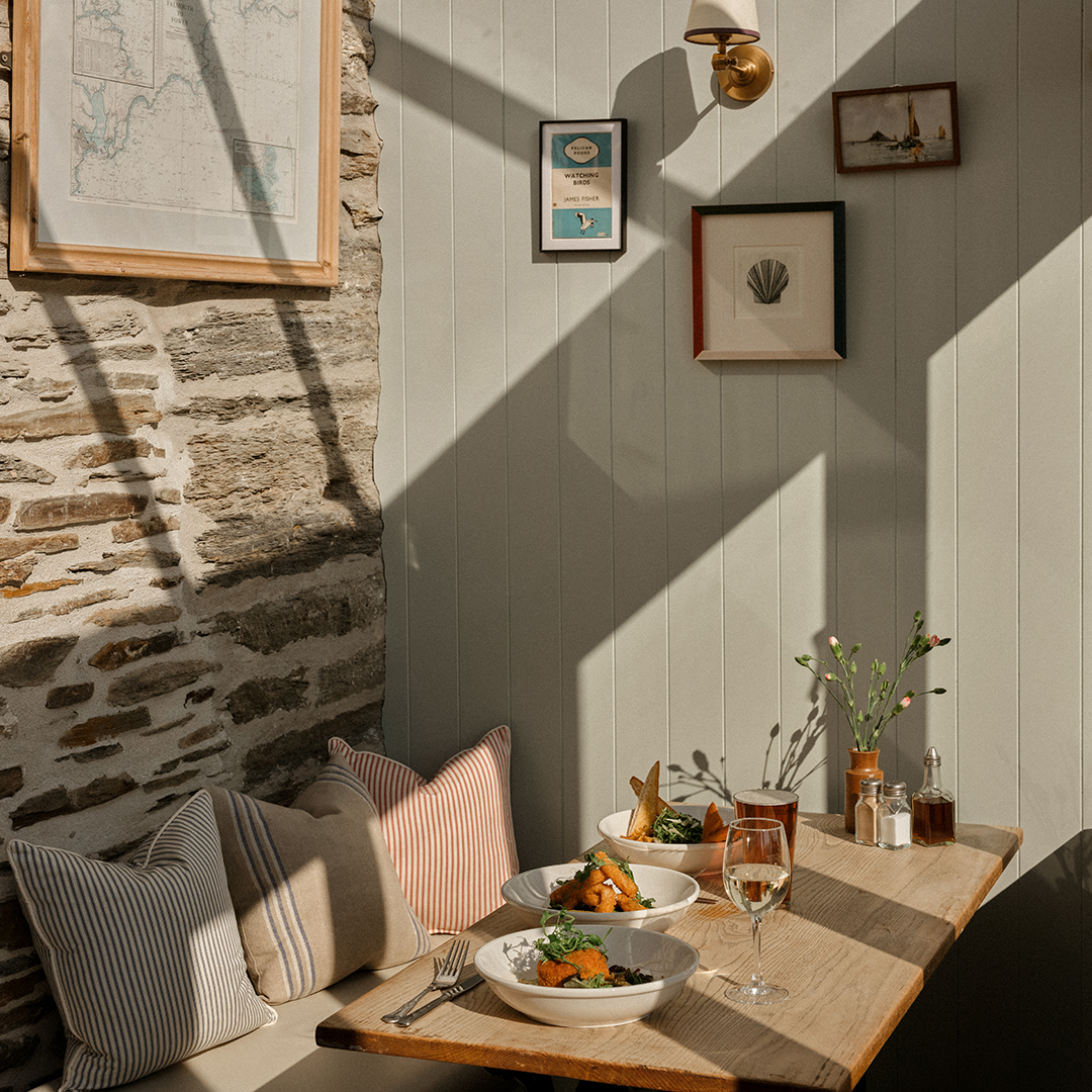 We Are Absolute Interior Design The Galleon Inn Fowey-01